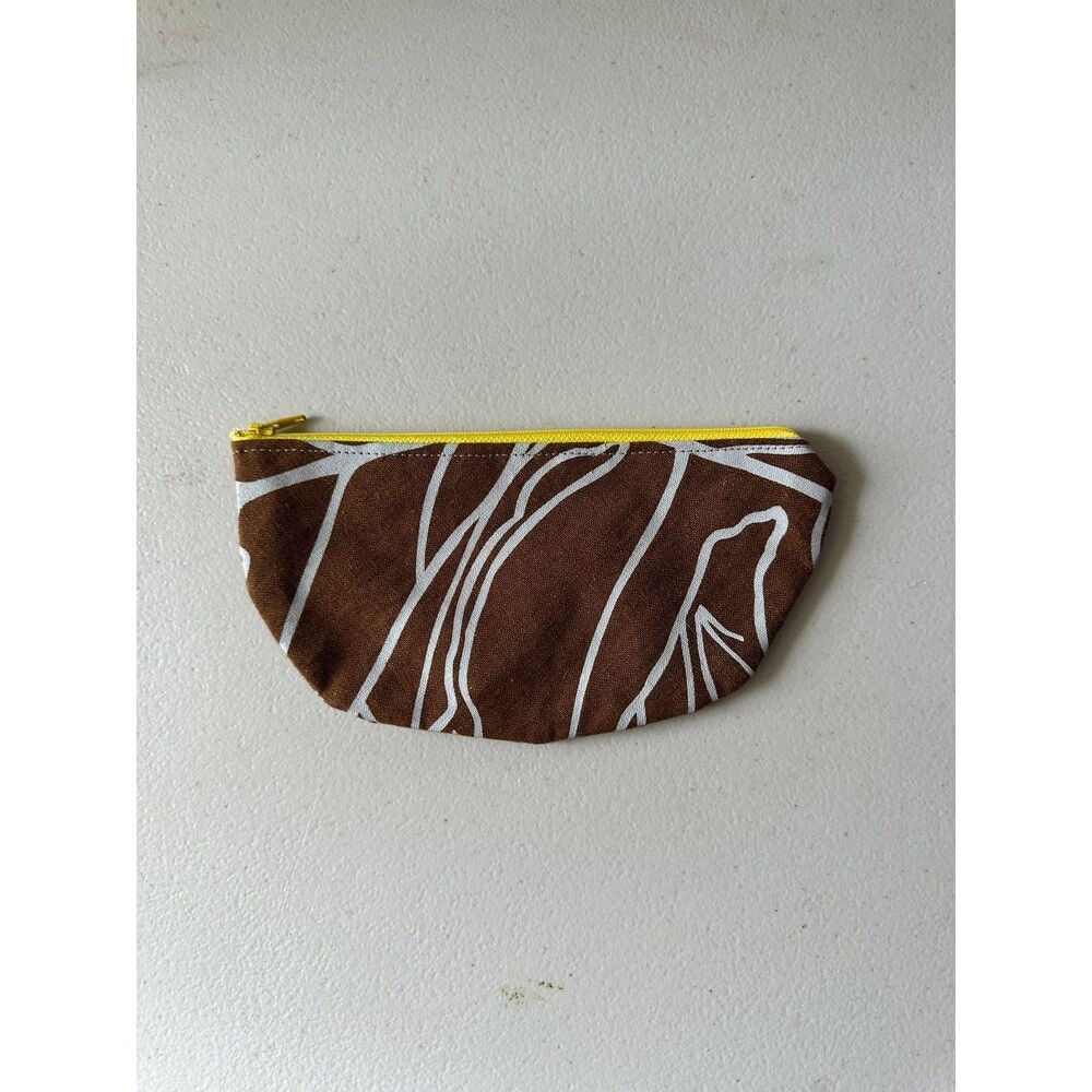NWOT Handcrafted Handmade Hawaiian Sig Zane Material Cosmetic Make Up Zip Pouch